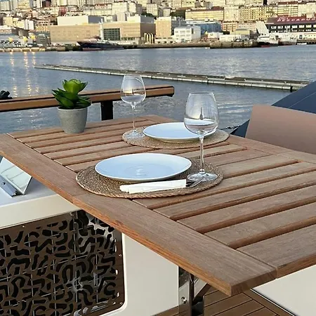 Casa Flotante En El Centro De - Different Charter ספינת מלון