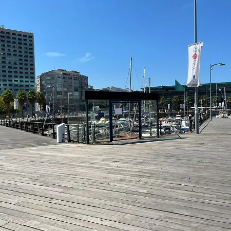 Casa Flotante En El Puerto De - Different Charter Hotel na wodzie *