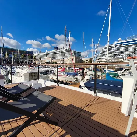 Barco Different Charter - Experiencia Unica En El Puerto Deportivo De ヴィーゴ