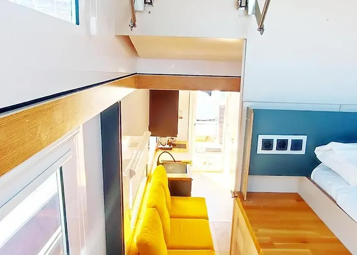 Botel Casa Flotante En El Centro De - Different Charter *