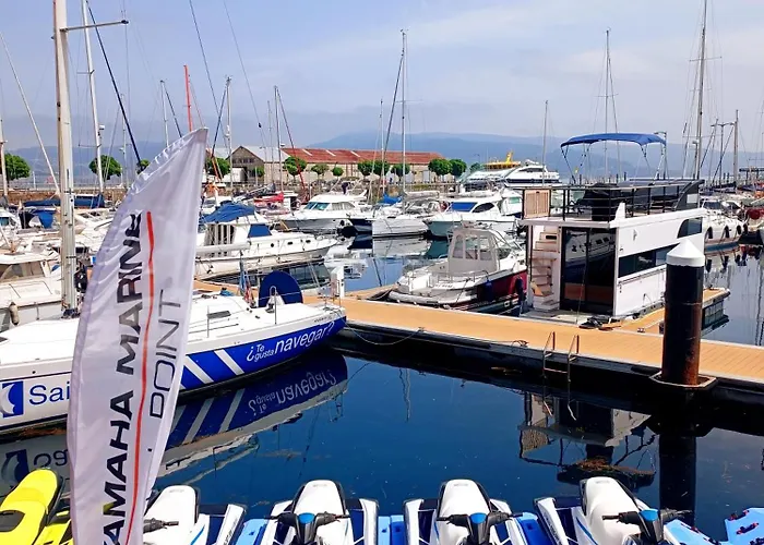 Botel Casa Flotante En El Centro De - Different Charter *