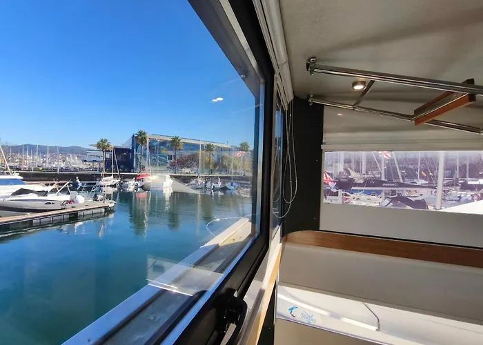 Casa Flotante En El Centro De - Different Charter Botel