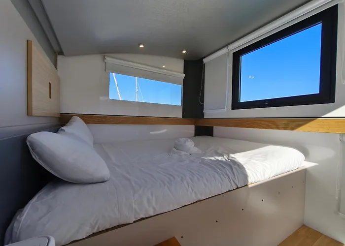 Casa Flotante En El Centro De - Different Charter Botel