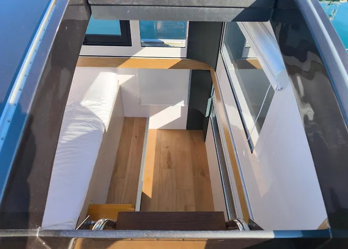 Casa Flotante En El Centro De - Different Charter Botel